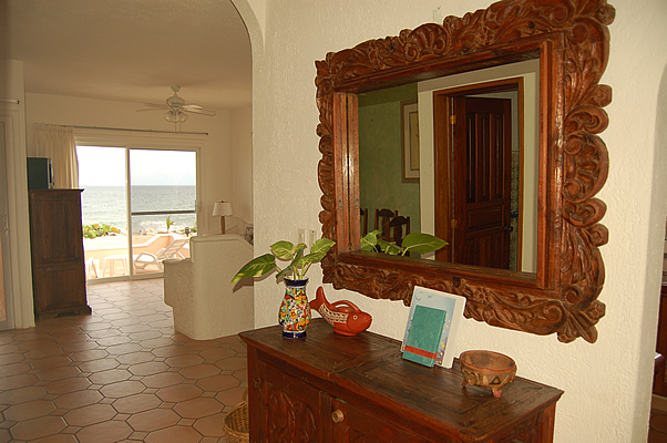 Entry Hall-Thumbnail