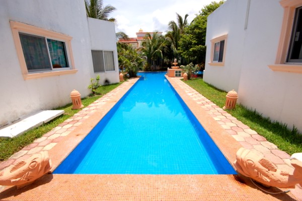La Sirena lap pool, Akumal Mexico-Thumbnail