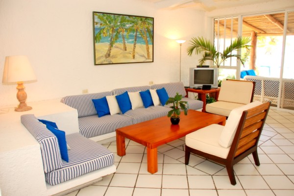 Living area at Charalito-Thumbnail