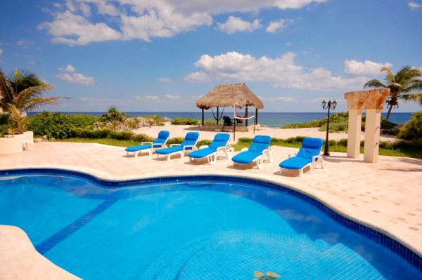 Poolside area, Casa Iguana Akumal Mexico-Thumbnail