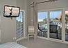 The guests won't be left out - flat screen and gulf views too!
