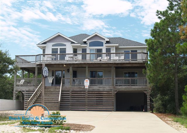 Par 4 The Beach Exterior