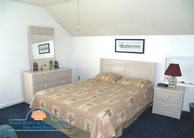 Queen Bedroom