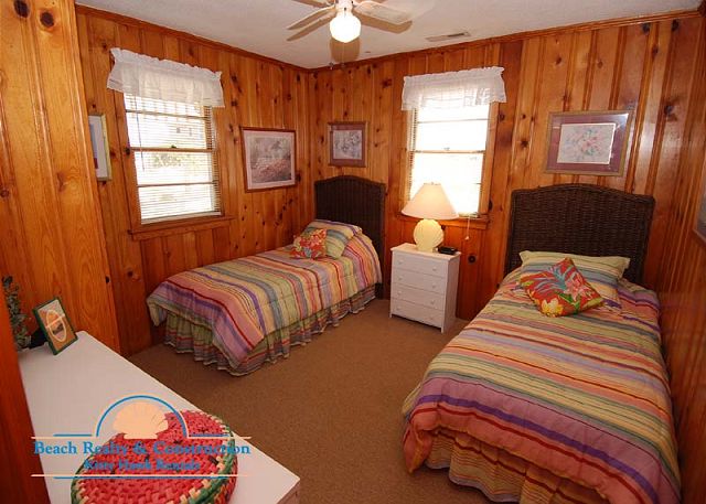 Twin Bedroom