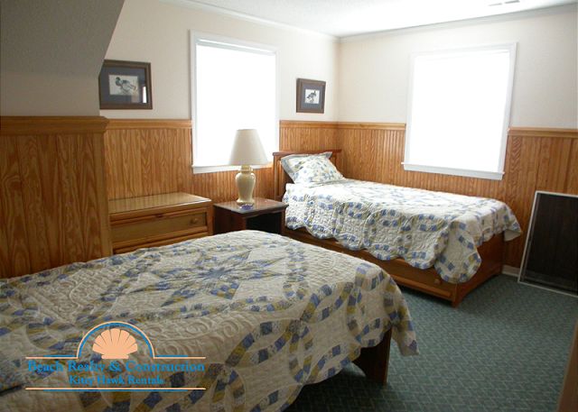 Twin Bedroom 2