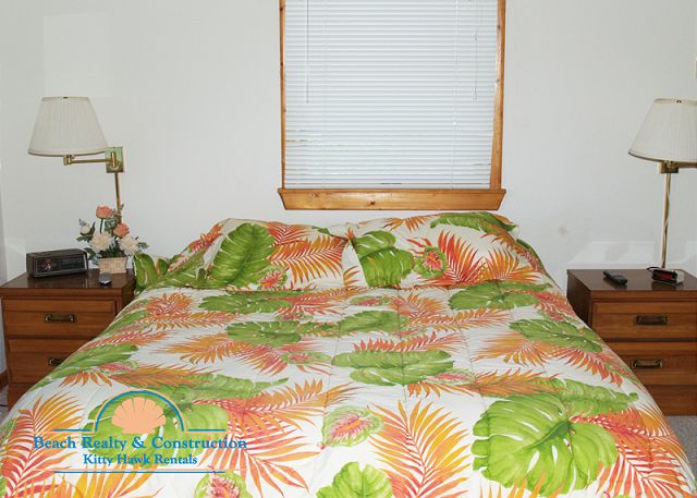 Queen Bedroom 2