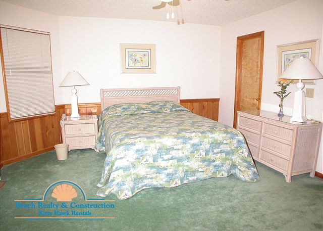 Queen Bedroom