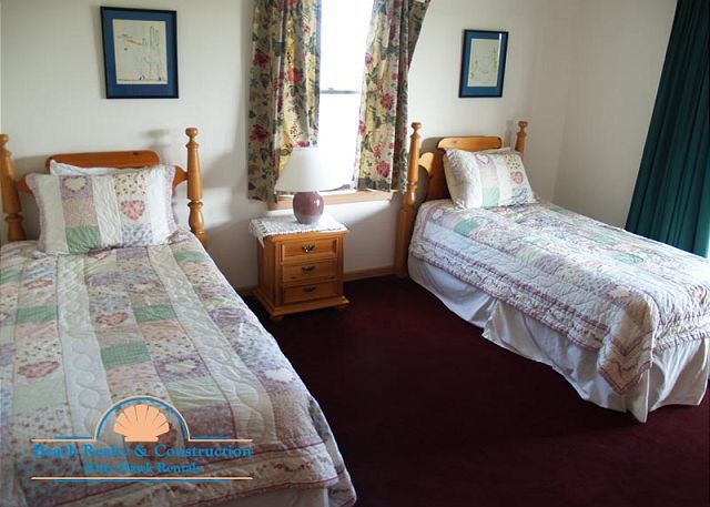 Twin Bedroom
