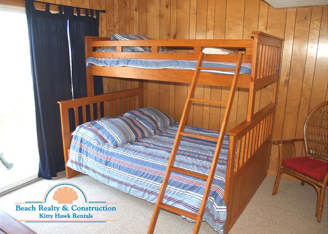 Pyramid Bunk Bedroom 2