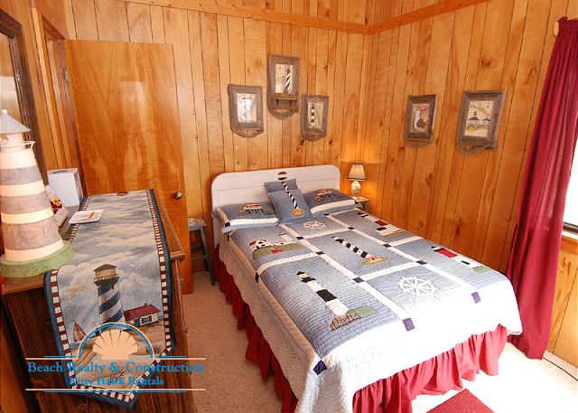 Queen Bedroom 2