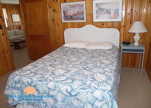 Queen Bedroom
