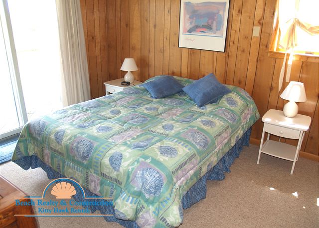Queen Bedroom
