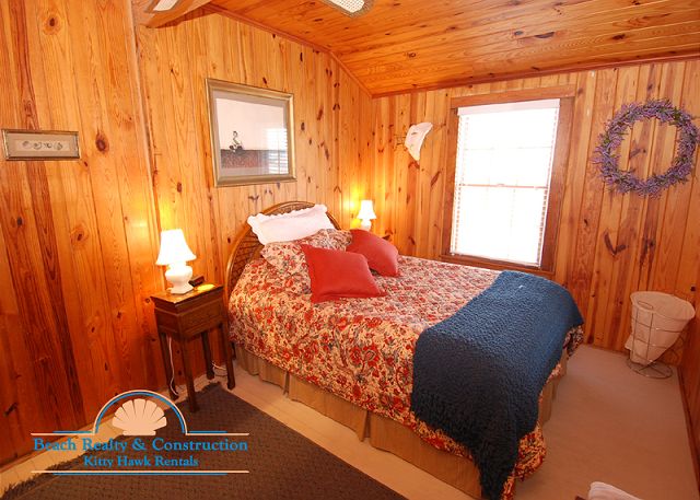 Queen Bedroom