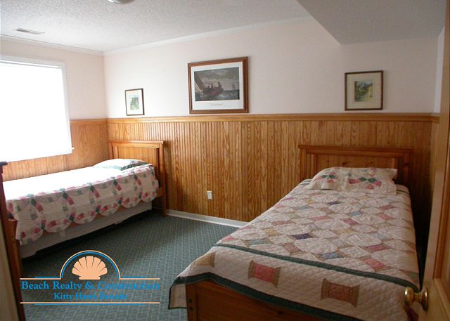 Twin Bedroom