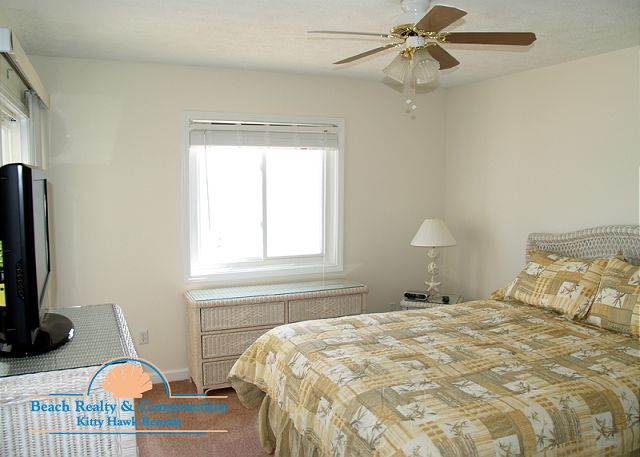 Queen Bedroom