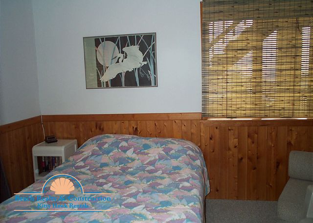 Queen Bedroom