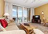 WE 507: BEACH SERVICE INCLUDED, FREE WI-FI, BEACH FRONT, AWESOME VIEWS