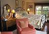 Over the Garage is a wonderfull bedroom and bath, perfect to the additional visitor!