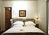 Two sleeping options: The beds can be set up toegether to form a US Queen size or they can be seperated to form 2 twins. Your choice!