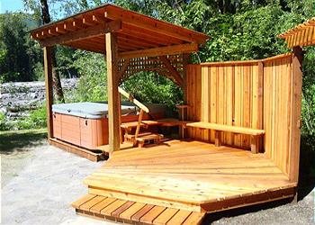 River Viewing Hot Tub at Rapid River Retreat