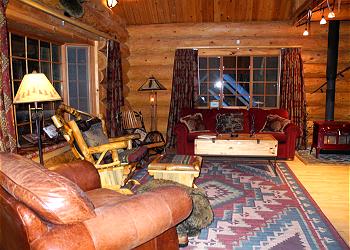 Riverwoods Lodge is a classic log home on 4 private acres along the Sandy River.