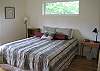 bedroom w/ queen