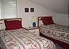 bedroom w/ twins