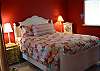 bedroom w/ queen bed