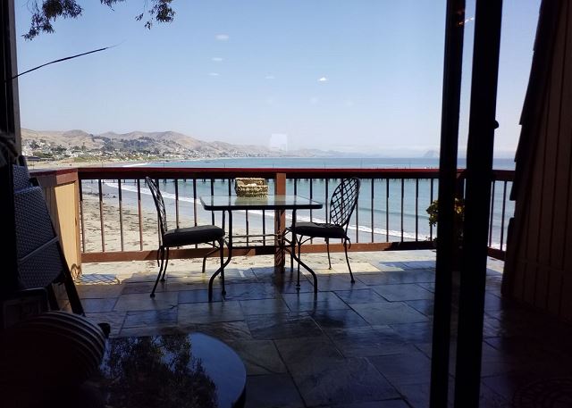 349 N. Ocean Ave., Unit B5 Cayucos **3 Night Summer Minimum** 349 N. Ocean Ave., Unit B5 Cayucos **3 Night Summer Minimum**