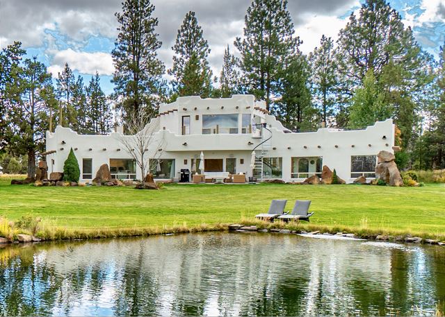 30+ Day Rental! One-Of-A-Kind Luxe Private Retreat~Oasis/Ponds/Golf/Hot Tub 