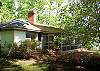 Fresh waterfront getaway cottage near St. Michaels, hot tub