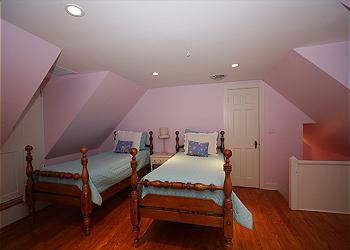 Twin Bedroom