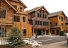 Mt Victoria Lodge I Luxury Three Bedroom WIFI Elevator Hot Tub Frisco Lodging