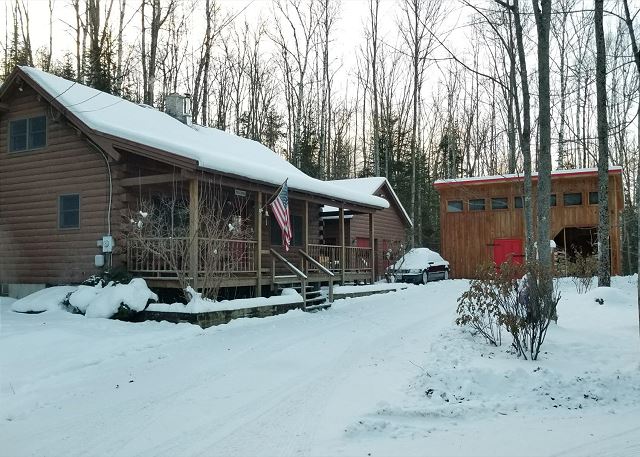 Located just within 10 minutes of Cannon, 15 from Breton Woods and all but on the snowmobile trails system, this cabin is ideal for winter's enjoyment. Real Log Cabin Living awaits you here!!