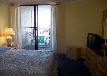 Surfmaster402-Bedroom 1