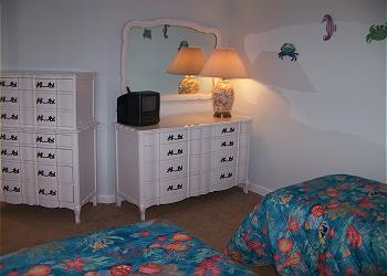 M405-Bedroom2