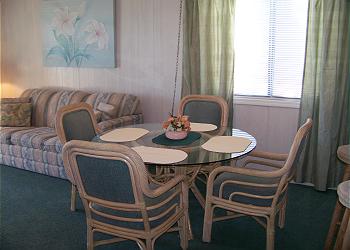 BH105-DiningArea