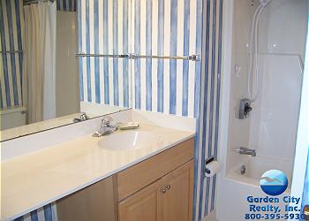 Surfmaster 804 - Bathroom 1