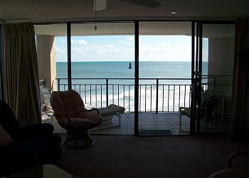 Surfmaster 408 - Living Area