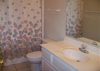 Tom\'s Dream - Bathroom 3