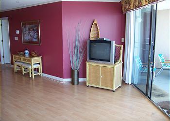 Surfmaster402-Living Area