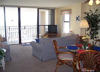 Surfmaster 709 - Living Area