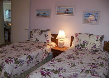 SM409-Bedroom2