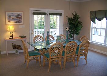 Tom\'s Dream - Dining Area