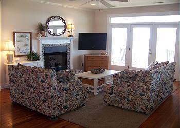 Mariposa-LivingArea