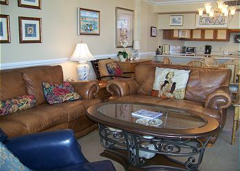 Surfmaster101 - Living Area