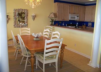 Flip Flop Inn - Dining Area