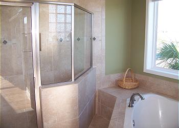 Manta Ray-Bathroom 1