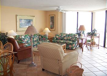 Surfmaster-812-Living Area