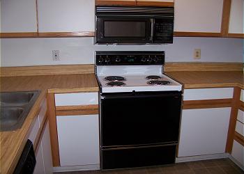 BH105-Kitchen